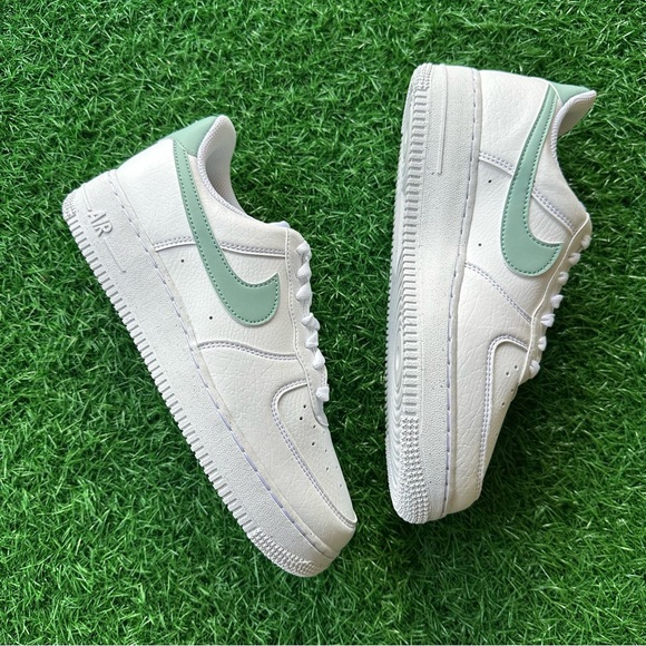 Nike Air Force 1 ‘07 NN White / Cannon White - Picture 7 of 14